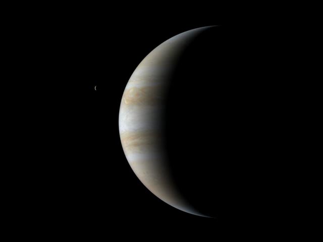 Crescent Jupiter Viewed From Cassini wallpaper
