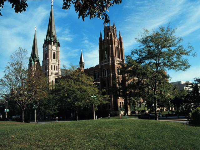 Marquette Hall in Summer wallpaper