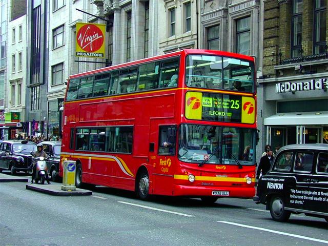 London Double Decker Bus 2 wallpaper